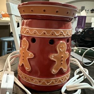 Vintage used Scentsy Gingerbread full sized wax warmer